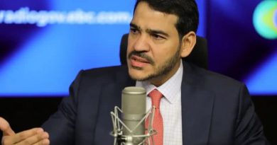AGU pede que Gilmar Mendes reconsidere decisão sobre impeachment de ministros do STF