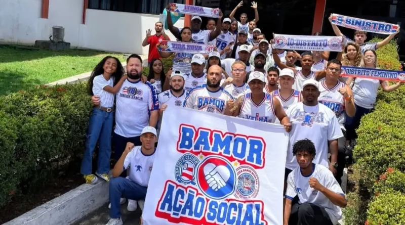 Torcida do Bahia realiza doação coletiva de sangue no Hemoba em Salvador