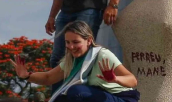 Moraes autoriza Débora do Batom a progredir para o regime semiaberto